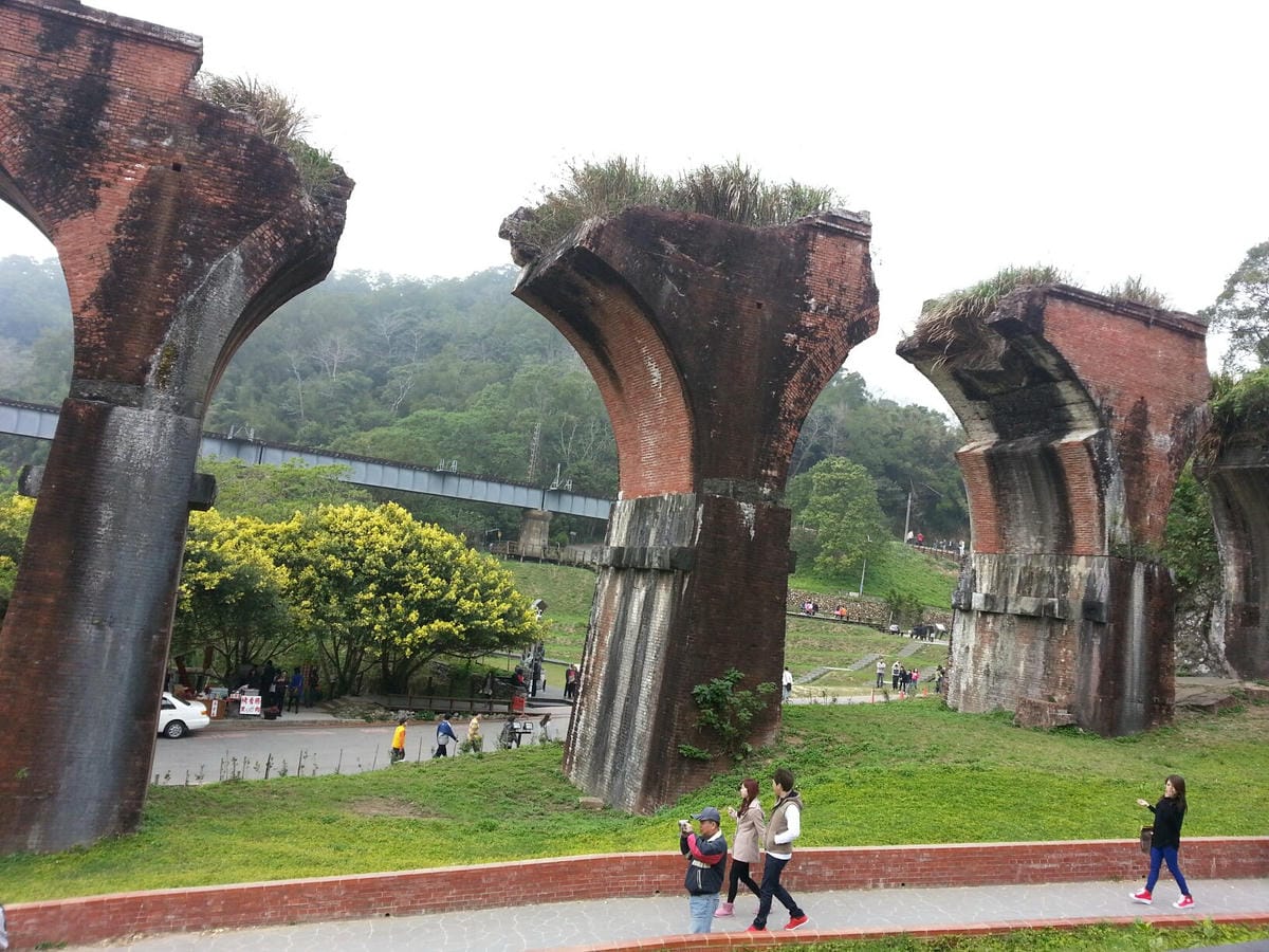 859513_569310159754252_777963969_o.jpg