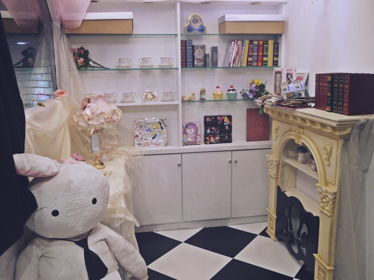 Alice Is Coming-來自愛麗絲 Alice Is Coming-來自愛麗絲