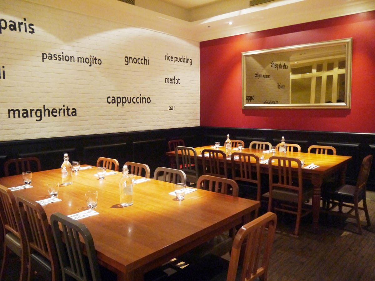 LONGTABLE LONGTABLE
