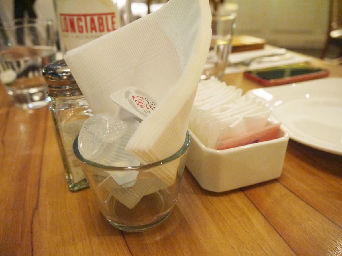 LONGTABLE LONGTABLE