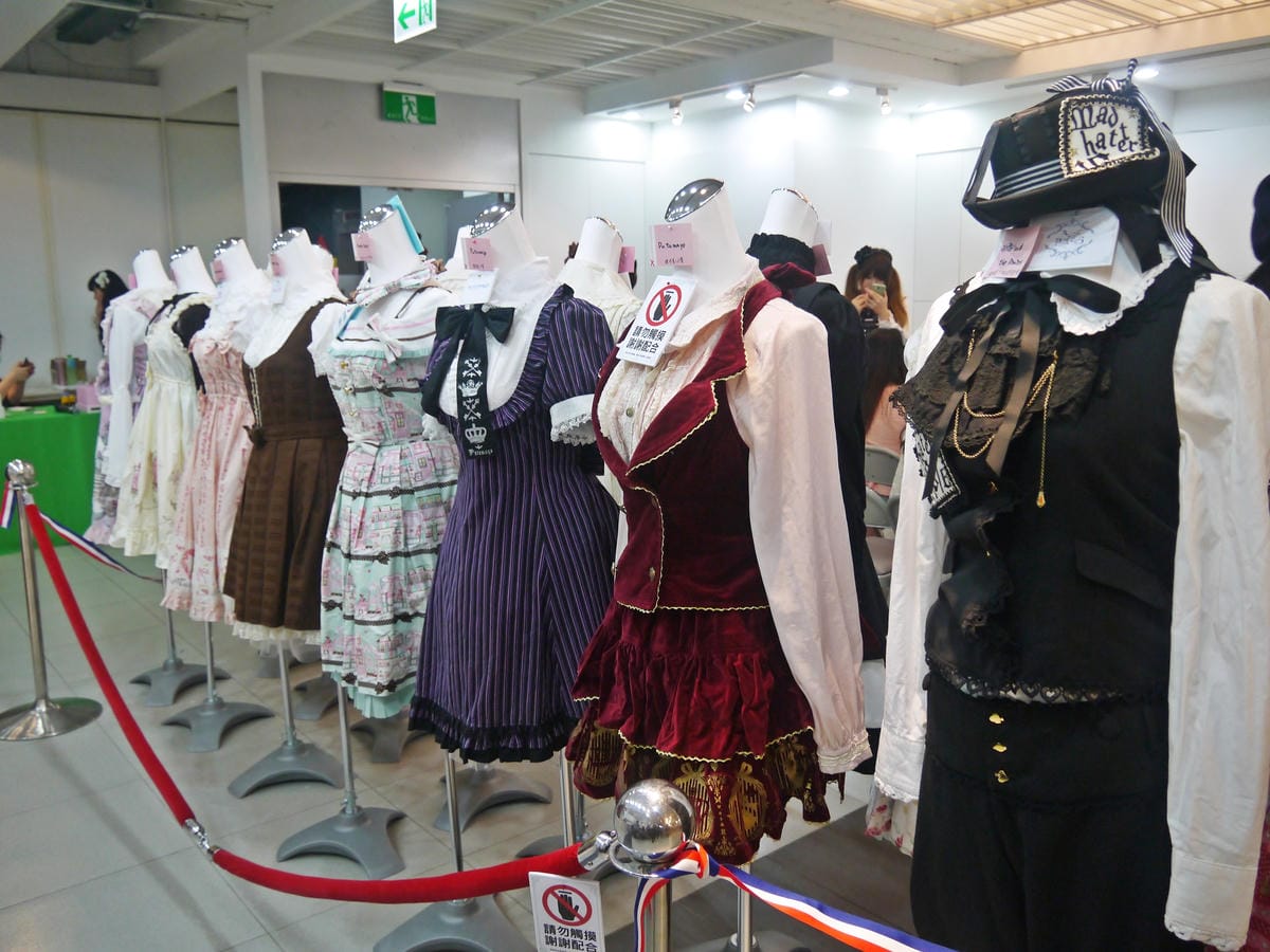 Lolita Fashion ONLY