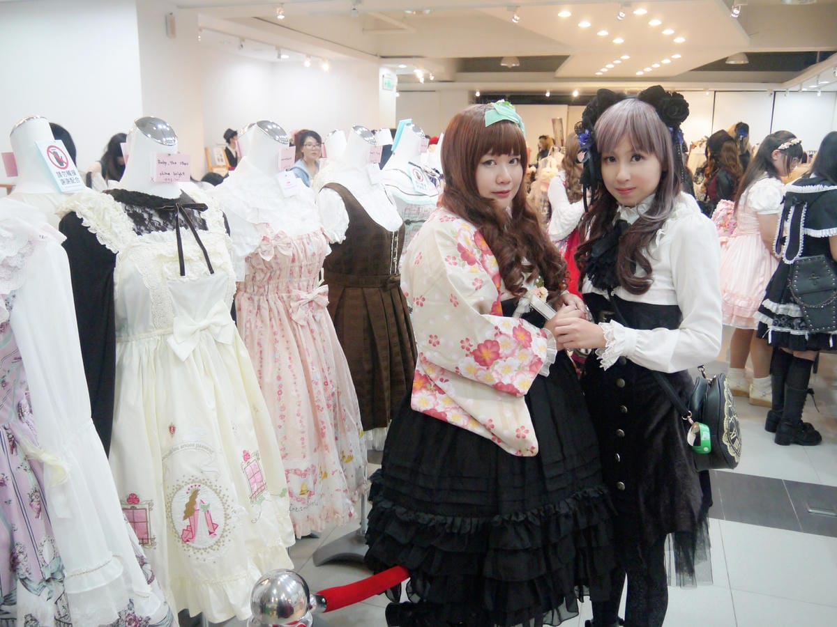 Lolita Fashion ONLY