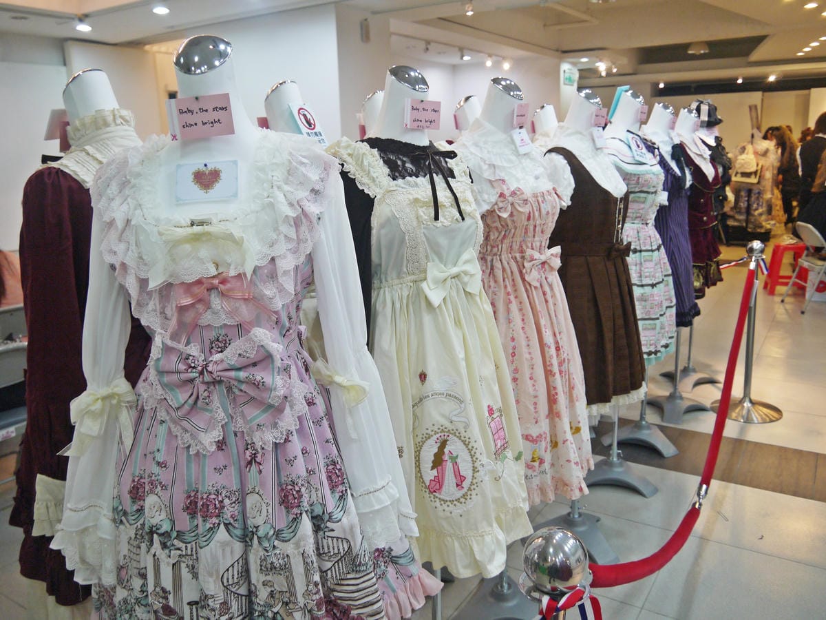 Lolita Fashion ONLY