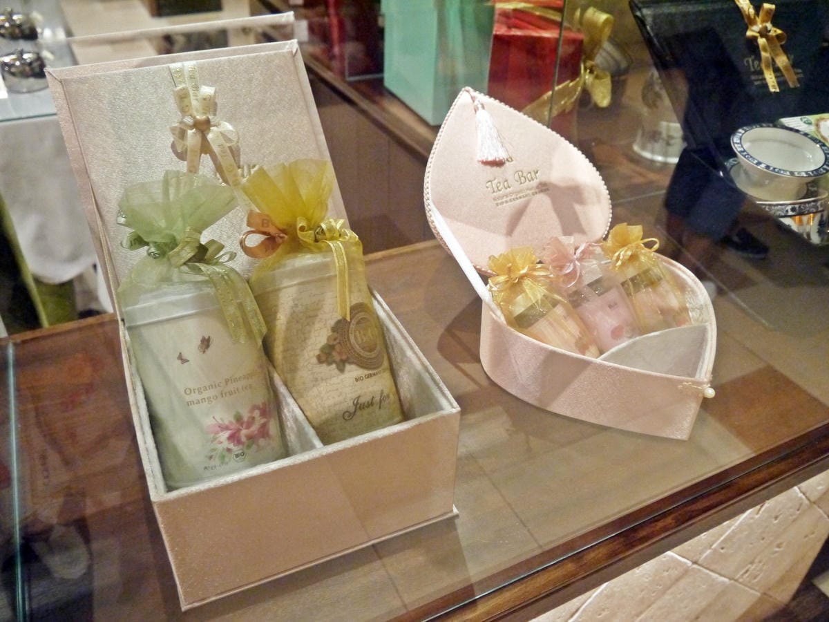 B%26;G Tea Bar B%26;G Tea Bar