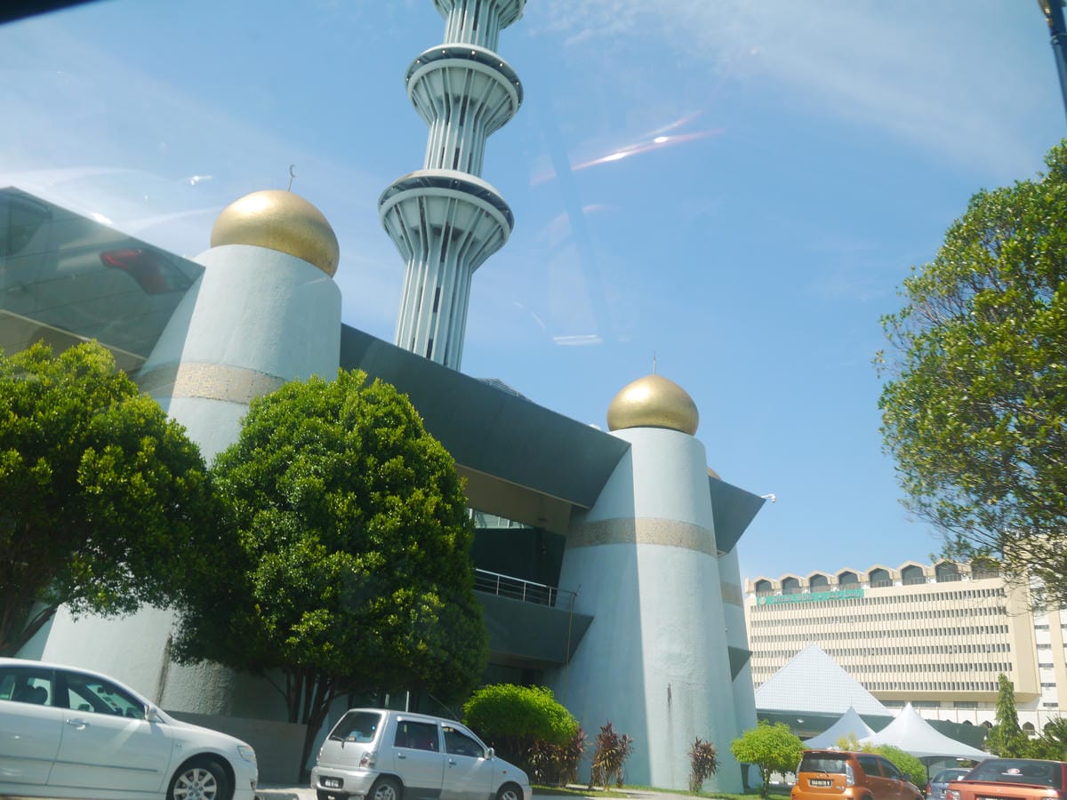 Masjid Bandaraya Likas Masjid Bandaraya Likas