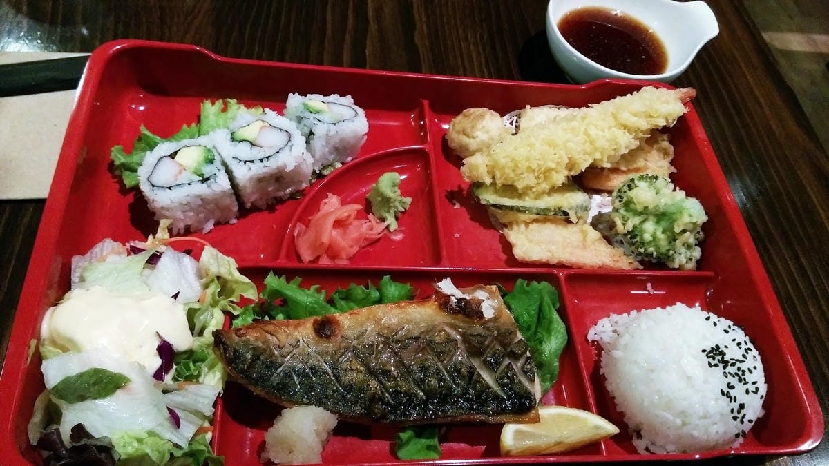Ray's Sushi 通天閣 Ray's Sushi 通天閣