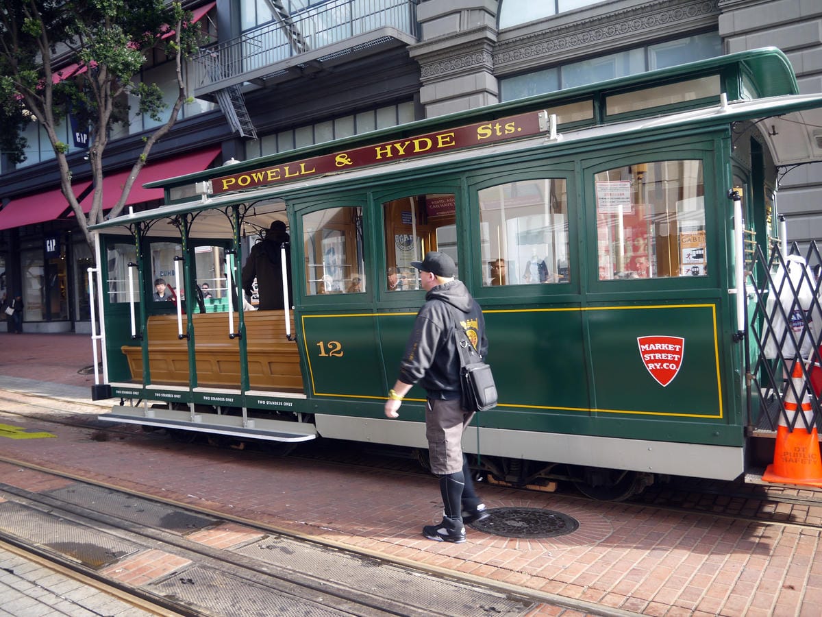 Powell St. Cable Car Turnaround Powell St. Cable Car Turnaround