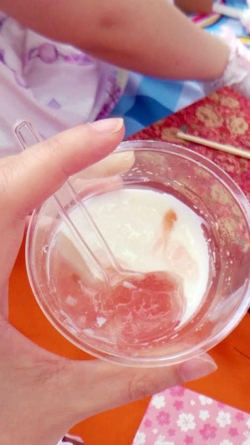 花見。湖畔野餐聚 花見。湖畔野餐聚