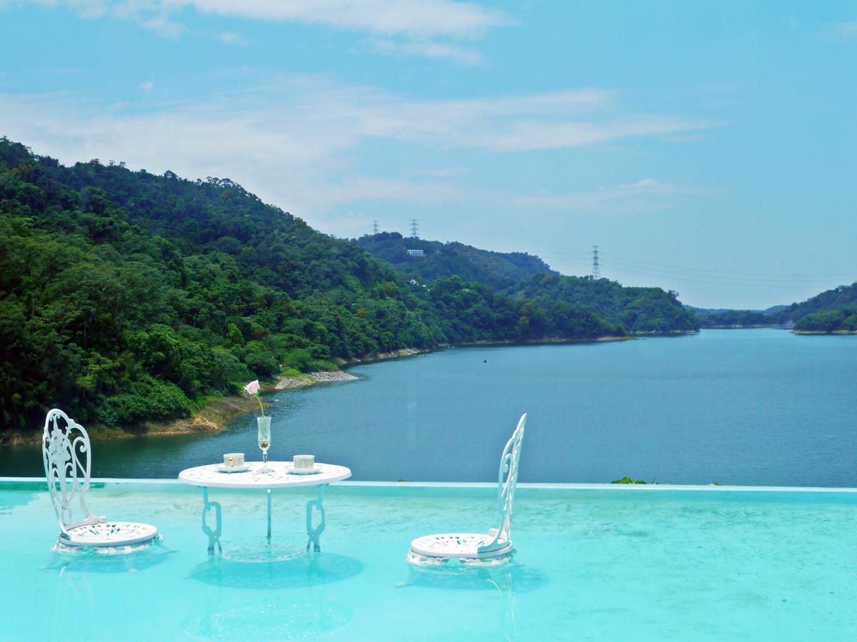 勻淨湖景觀餐廳民宿 勻淨湖景觀餐廳民宿