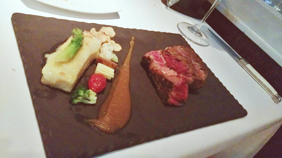 亞緻大飯店HotelOne頂餐廳 亞緻大飯店HotelOne頂餐廳