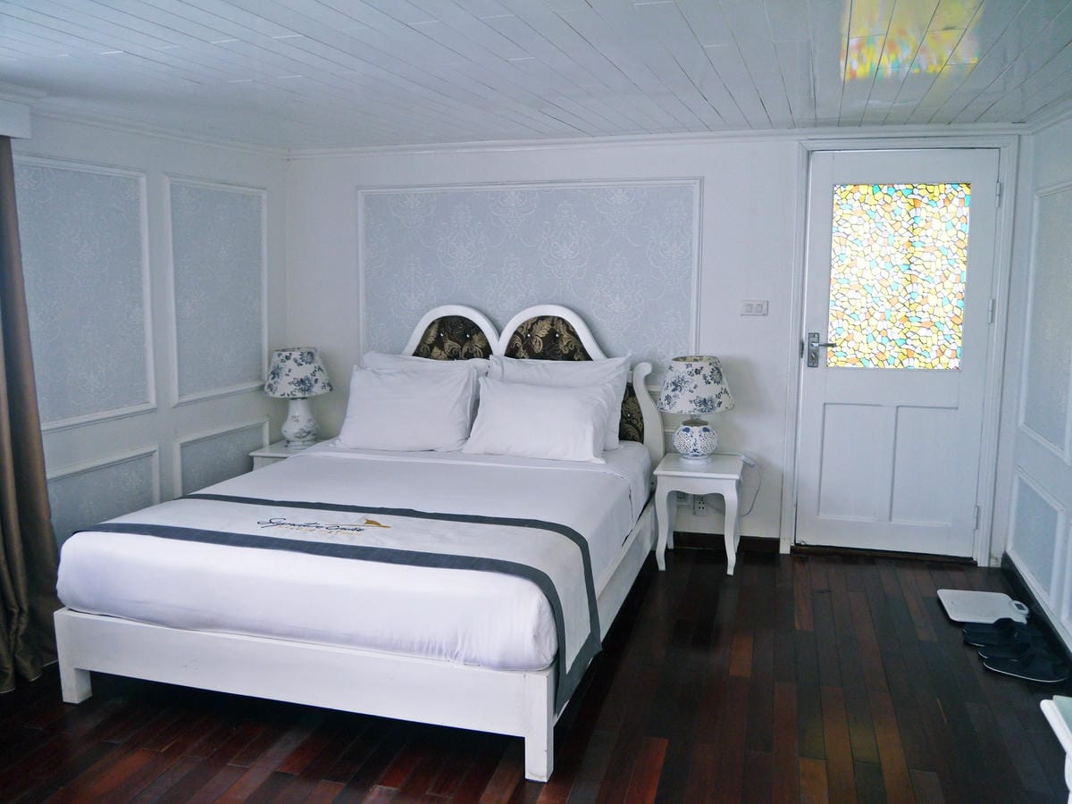 Signature Halong Cruise Signature Halong Cruise