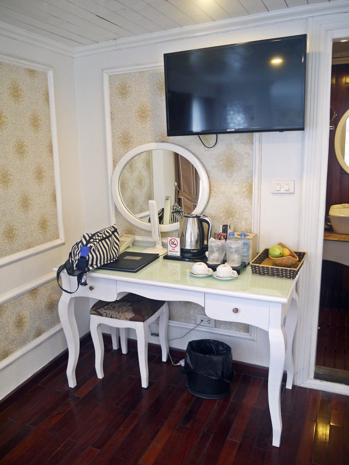 Signature Halong Cruise Signature Halong Cruise