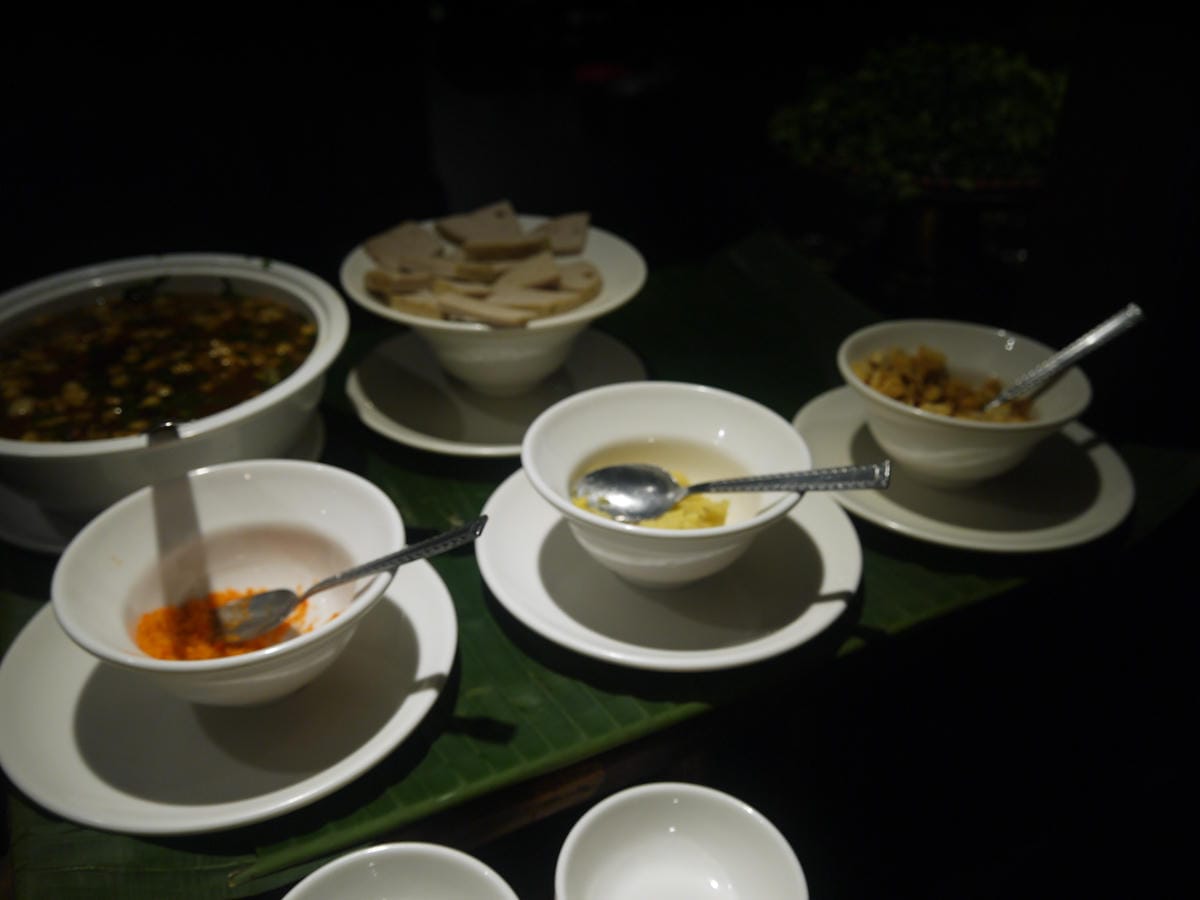 Khu Ẩm Thực Sen Tây Hồ