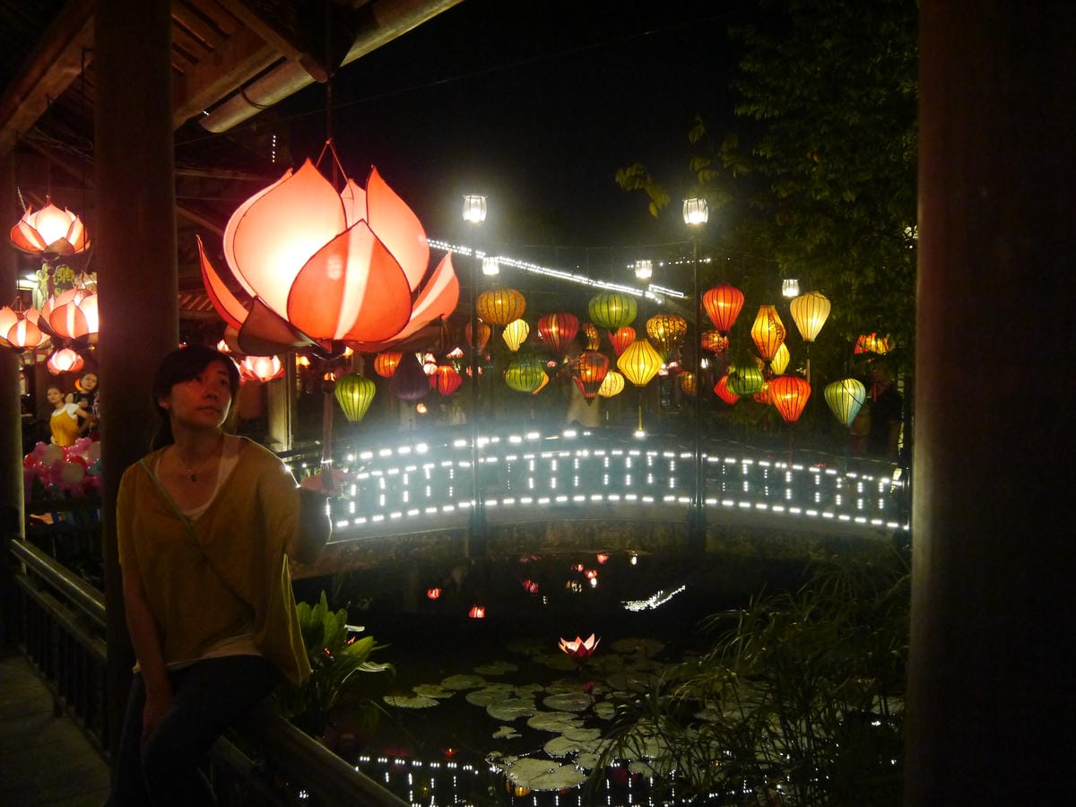 Khu Ẩm Thực Sen Tây Hồ