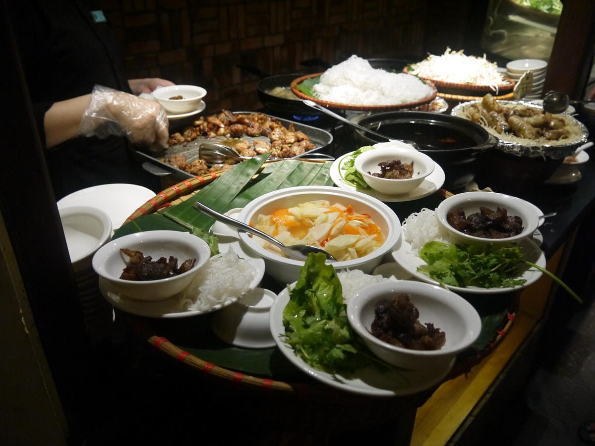Khu Ẩm Thực Sen Tây Hồ