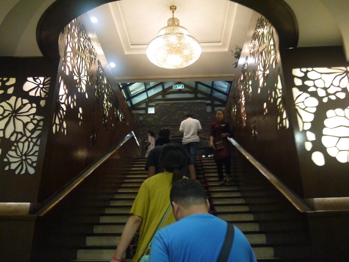 Khu Ẩm Thực Sen Tây Hồ