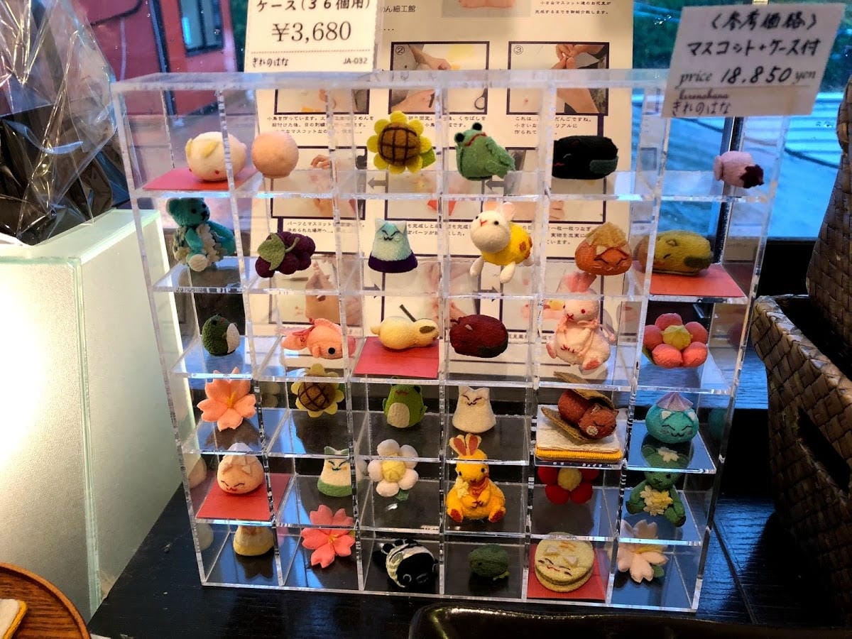 嵐山ちりめん細工館