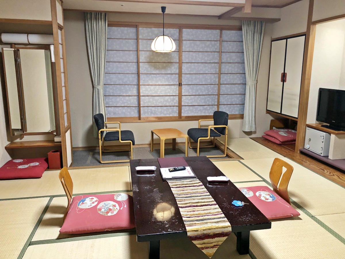 【日本- 九州】ビジネスホテル肥前屋 【日本- 九州】ビジネスホテル肥前屋