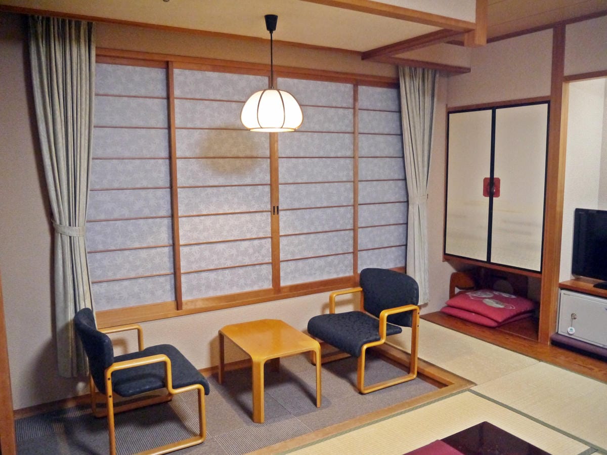 【日本- 九州】ビジネスホテル肥前屋
