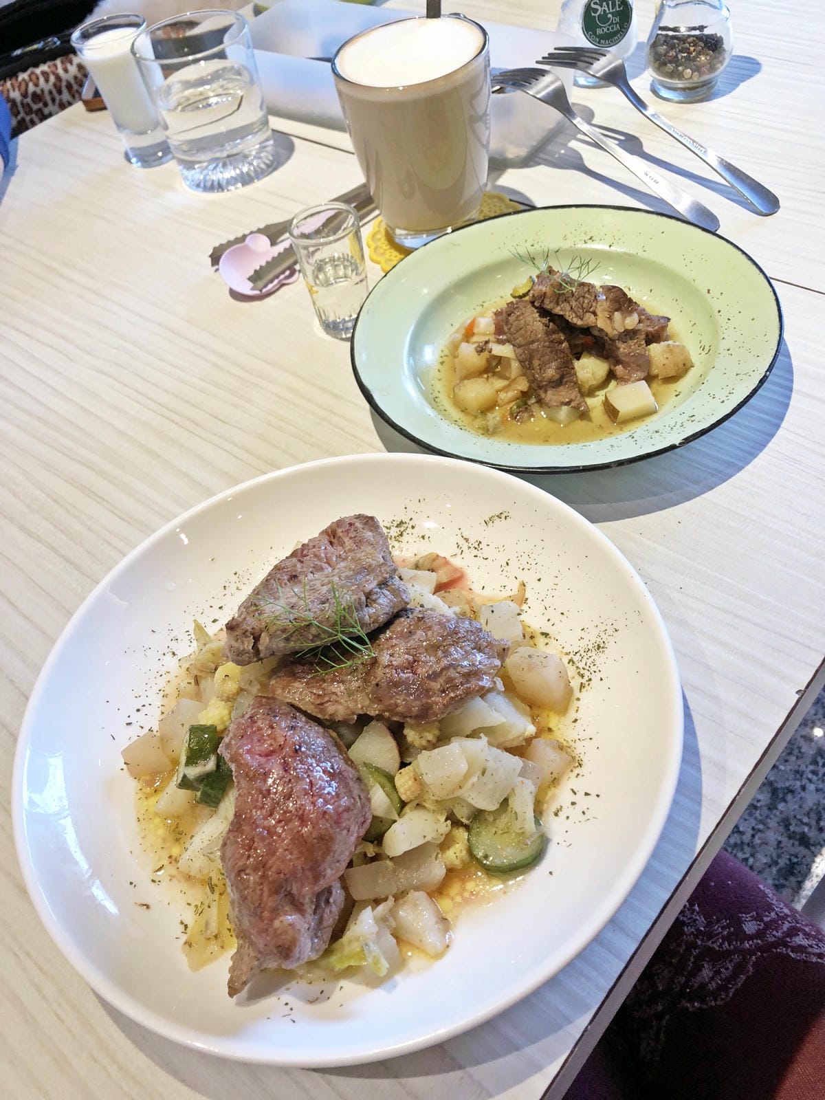 寵咖啡/寵私廚/The Favorite café 寵咖啡/寵私廚/The Favorite café