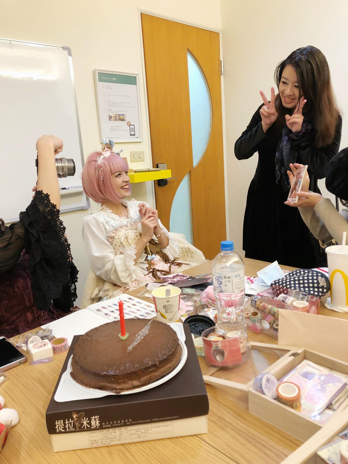 紙膠帶聚+南舒慶生+女僕餐廳初體驗 紙膠帶聚+南舒慶生+女僕餐廳初體驗