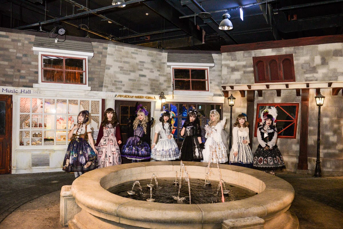 Atelier 17 X SHANG SHUN WORLD Atelier 17 X SHANG SHUN WORLD