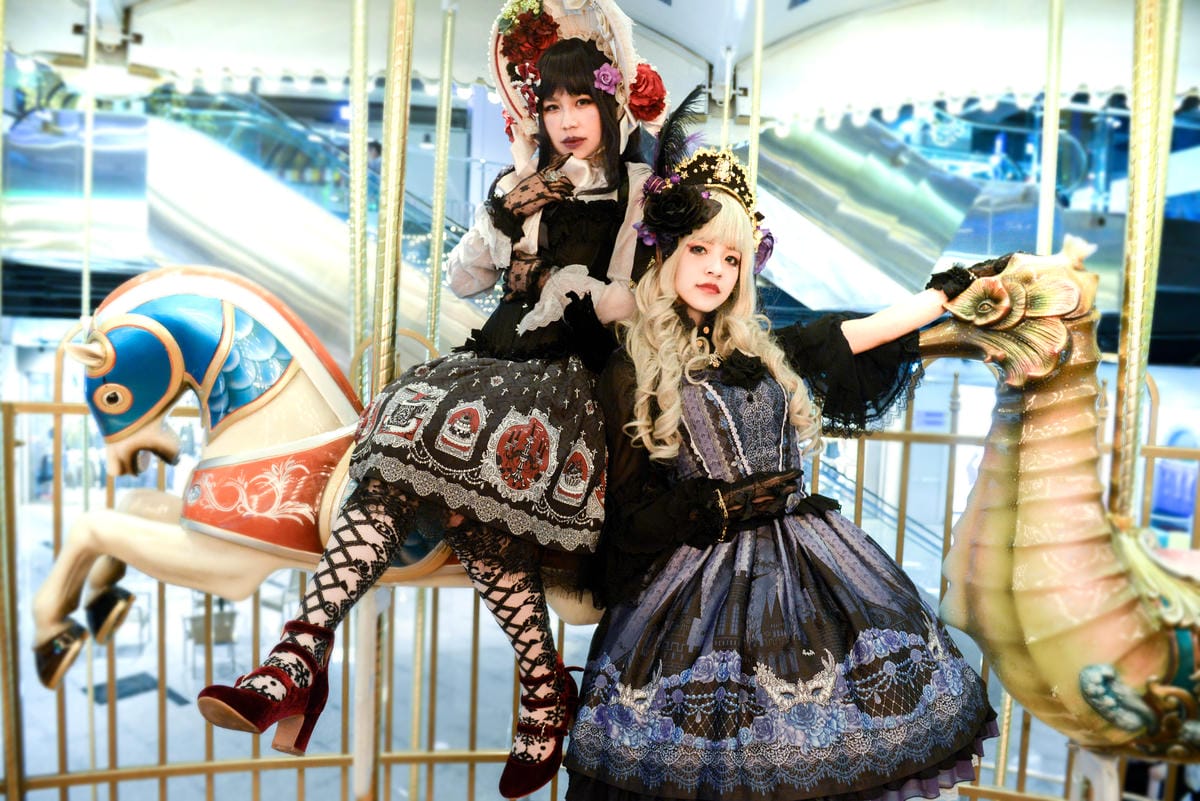 Atelier 17 X SHANG SHUN WORLD Atelier 17 X SHANG SHUN WORLD