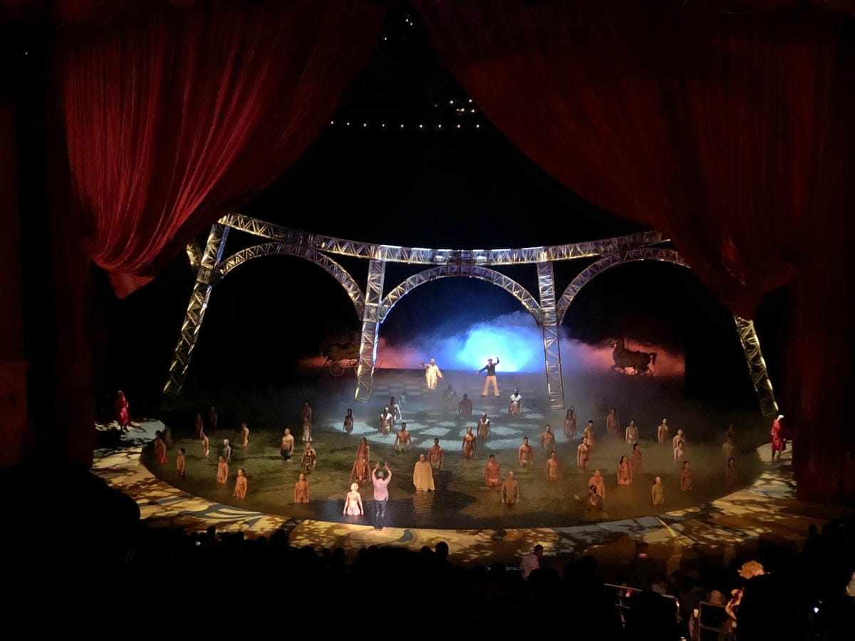 %22O%22 by Cirque du Soleil %22O%22 by Cirque du Soleil
