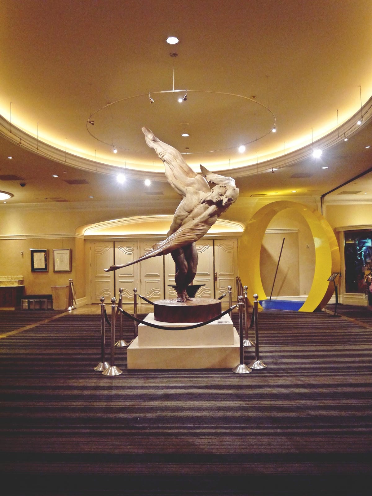 %22O%22 by Cirque du Soleil %22O%22 by Cirque du Soleil