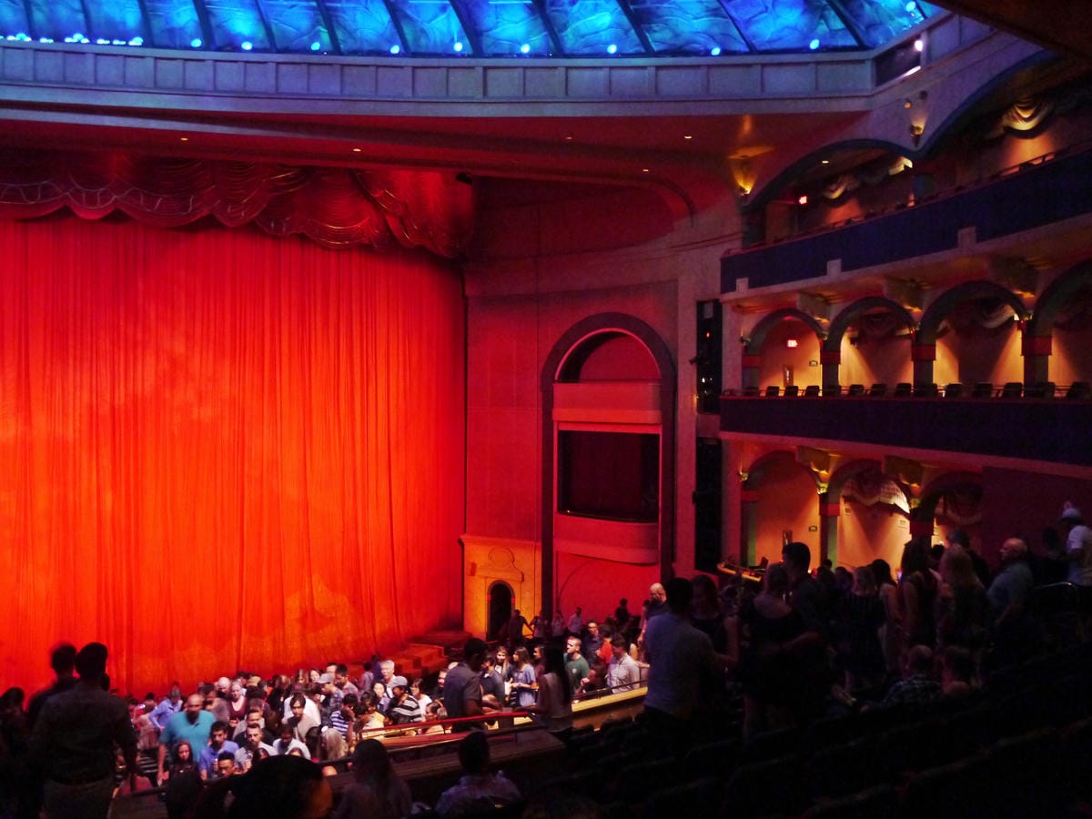 %22O%22 by Cirque du Soleil %22O%22 by Cirque du Soleil