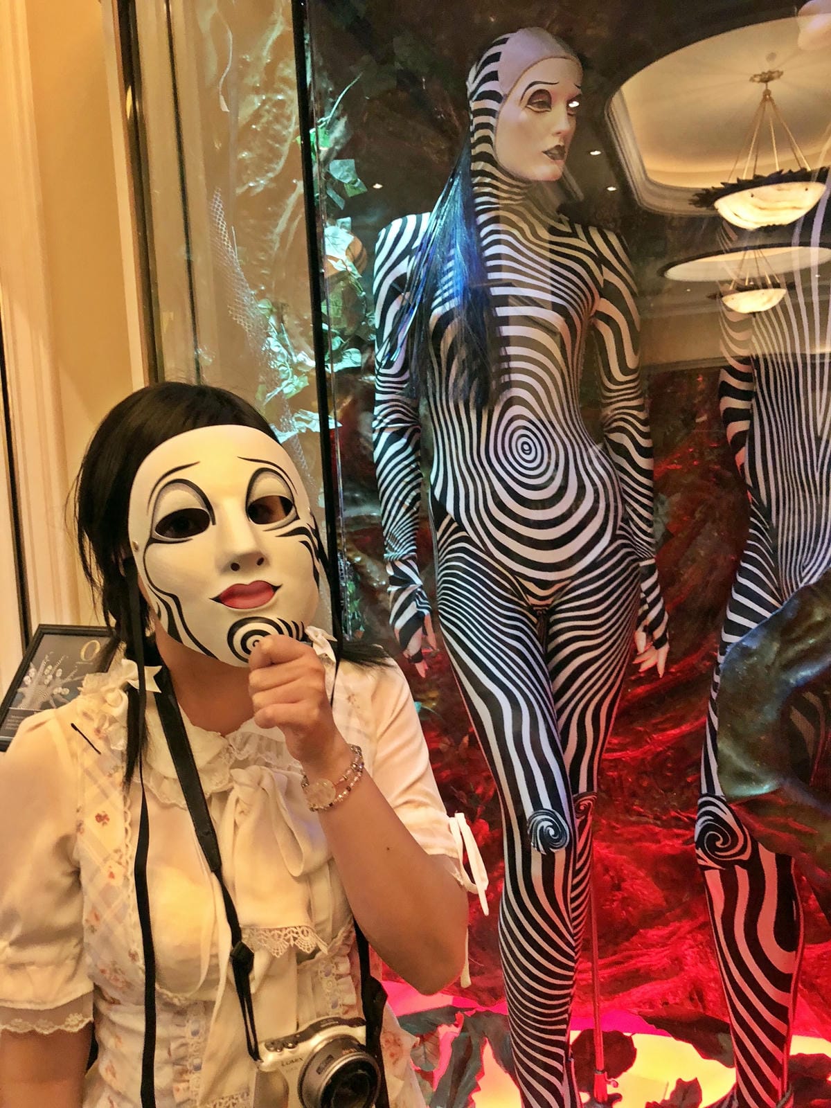 %22O%22 by Cirque du Soleil %22O%22 by Cirque du Soleil