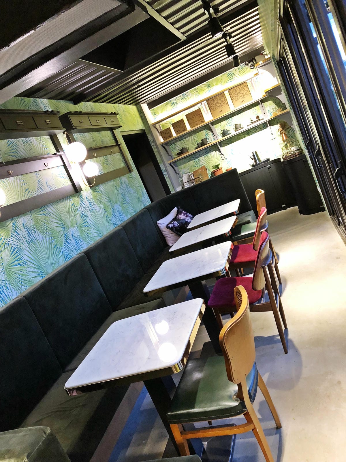 BLACK HOUSE CAFE 黑宅咖啡 BLACK HOUSE CAFE 黑宅咖啡