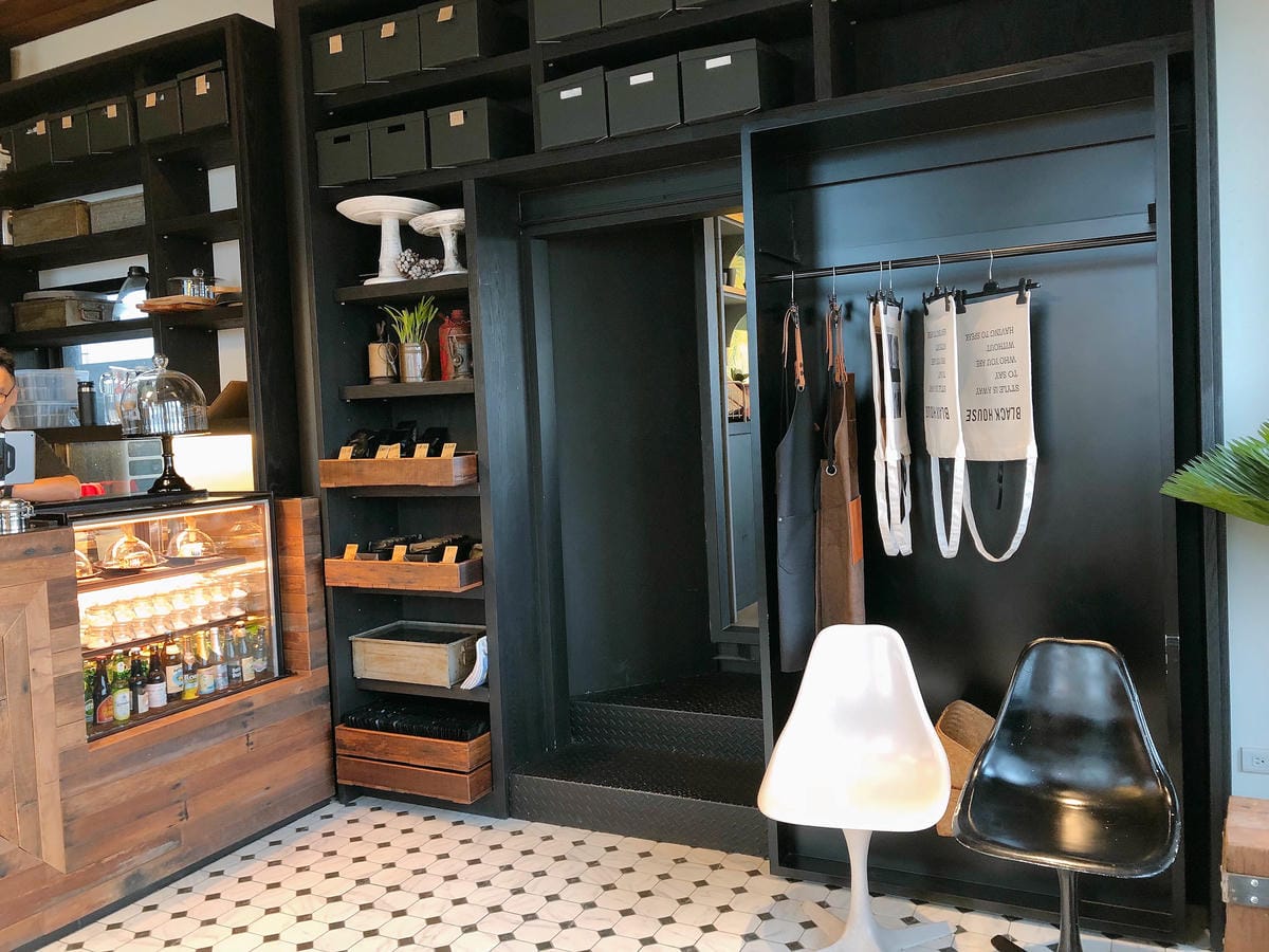 BLACK HOUSE CAFE 黑宅咖啡 BLACK HOUSE CAFE 黑宅咖啡