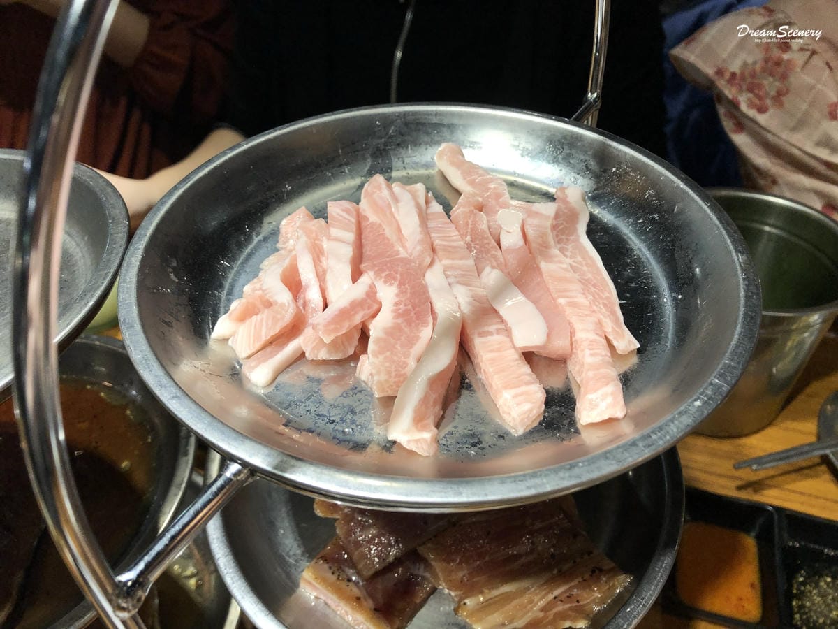 《肉倉》韓國烤肉吃到飽 《肉倉》韓國烤肉吃到飽