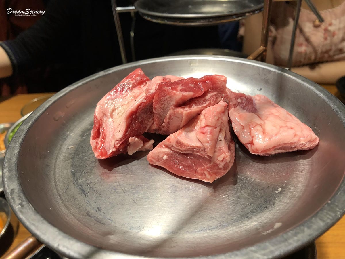 《肉倉》韓國烤肉吃到飽 《肉倉》韓國烤肉吃到飽