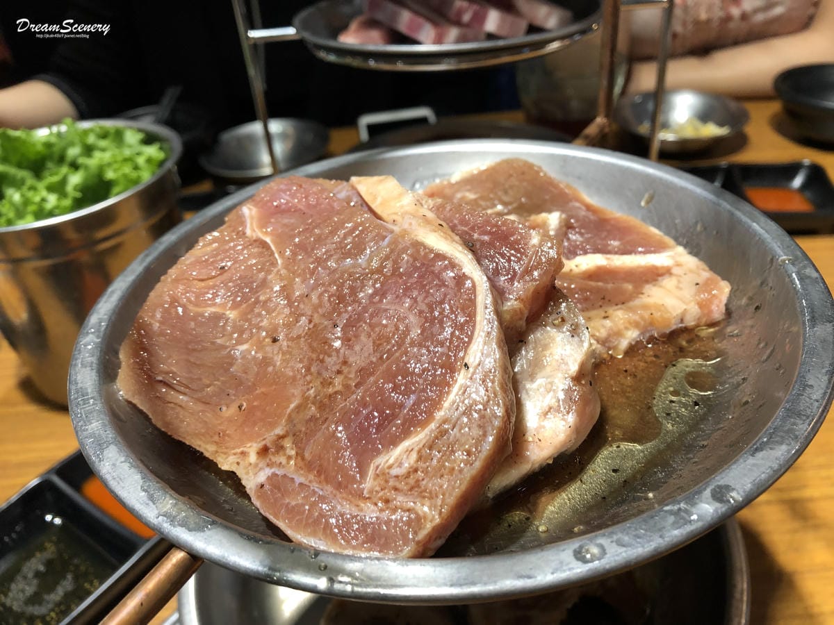 《肉倉》韓國烤肉吃到飽 《肉倉》韓國烤肉吃到飽
