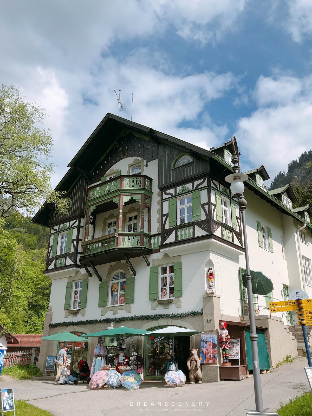 新天鵝堡 Schloss Neuschwanstein 新天鵝堡 Schloss Neuschwanstein