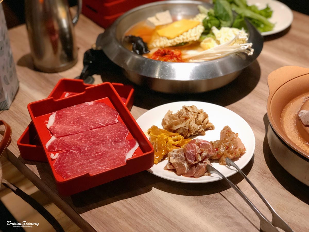 銅盤嚴選韓式烤肉 台北統一時代店 銅盤嚴選韓式烤肉 台北統一時代店
