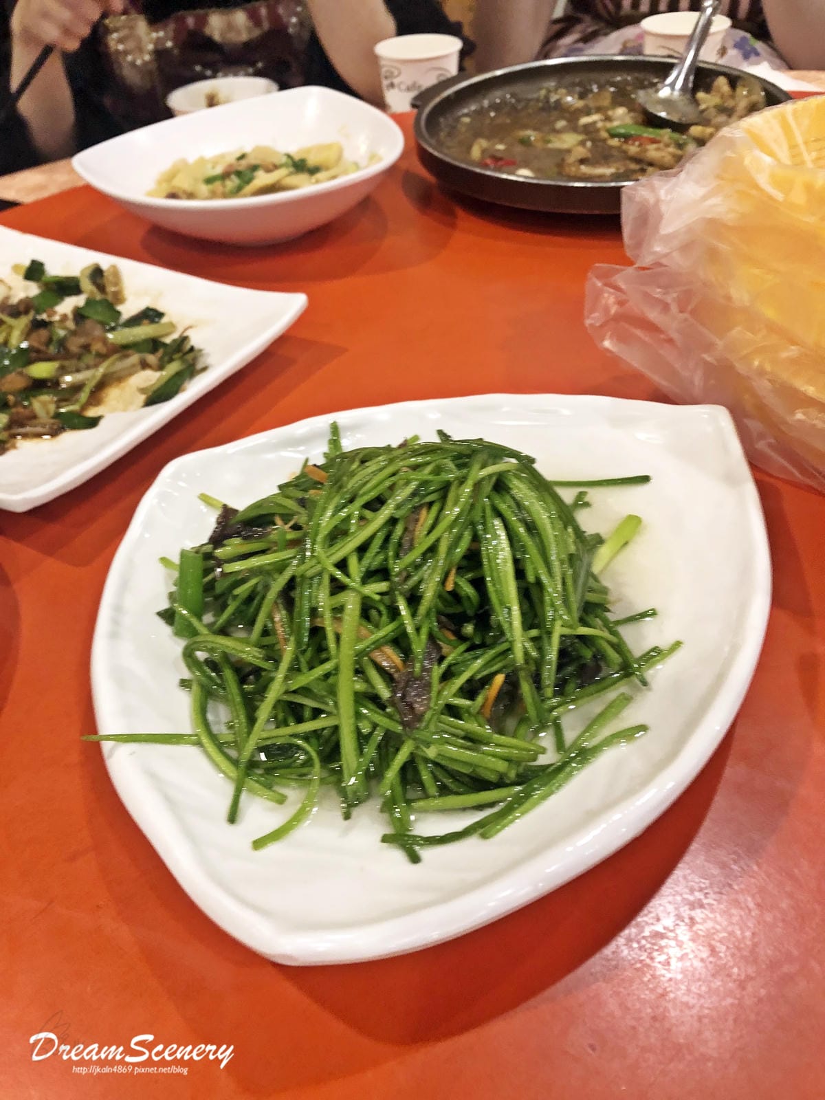 咕咕香甕缸雞 咕咕香甕缸雞