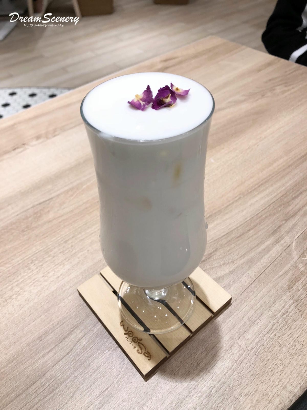 Woosa 屋莎鬆餅屋 台北京站店 Woosa 屋莎鬆餅屋 台北京站店