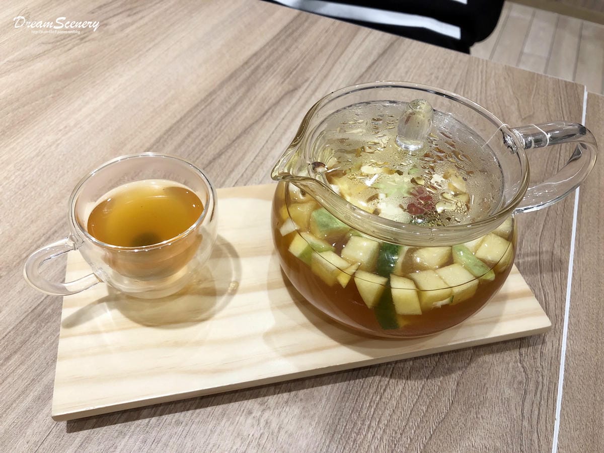 Woosa 屋莎鬆餅屋 台北京站店 Woosa 屋莎鬆餅屋 台北京站店