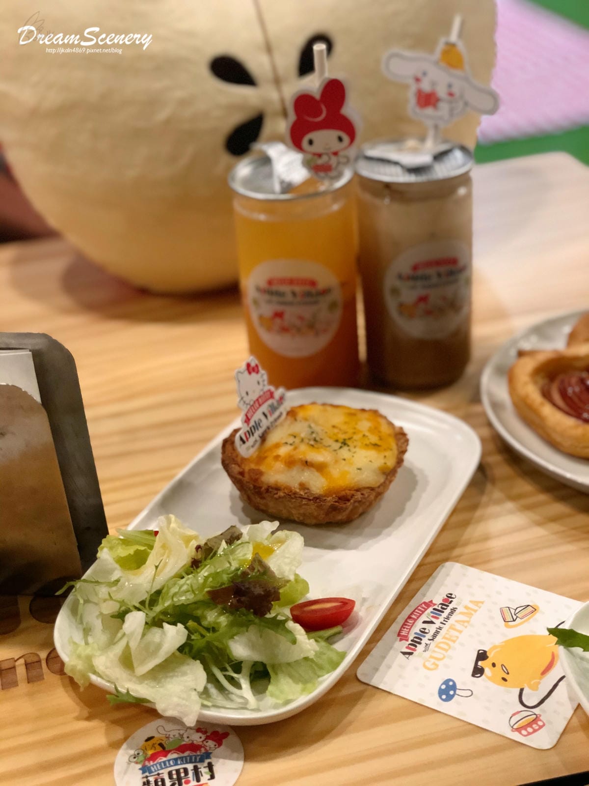 Hello Kitty 蘋果村親子餐廳 苗栗店 Hello Kitty 蘋果村親子餐廳 苗栗店
