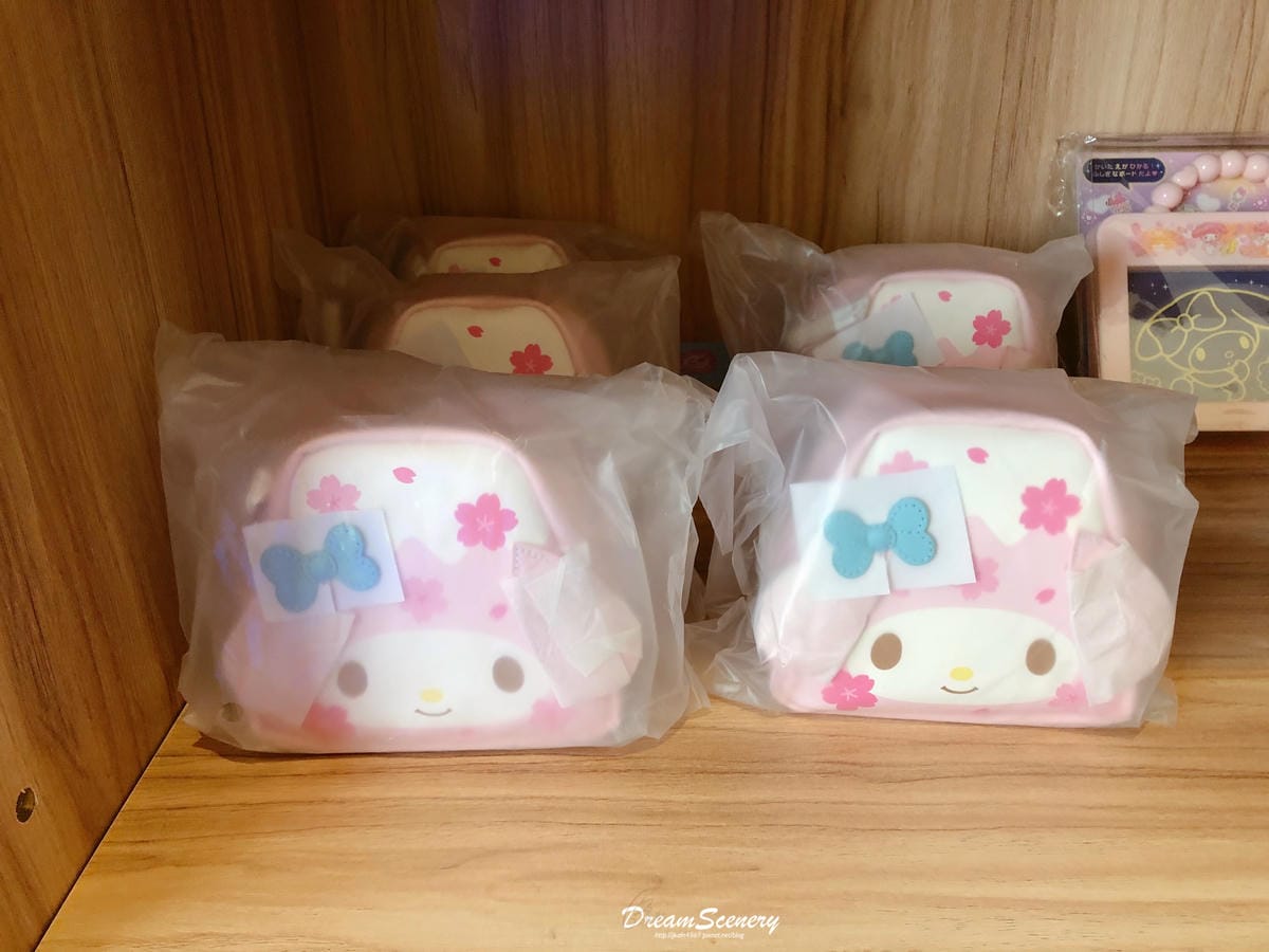 Hello Kitty 蘋果村親子餐廳 苗栗店 Hello Kitty 蘋果村親子餐廳 苗栗店