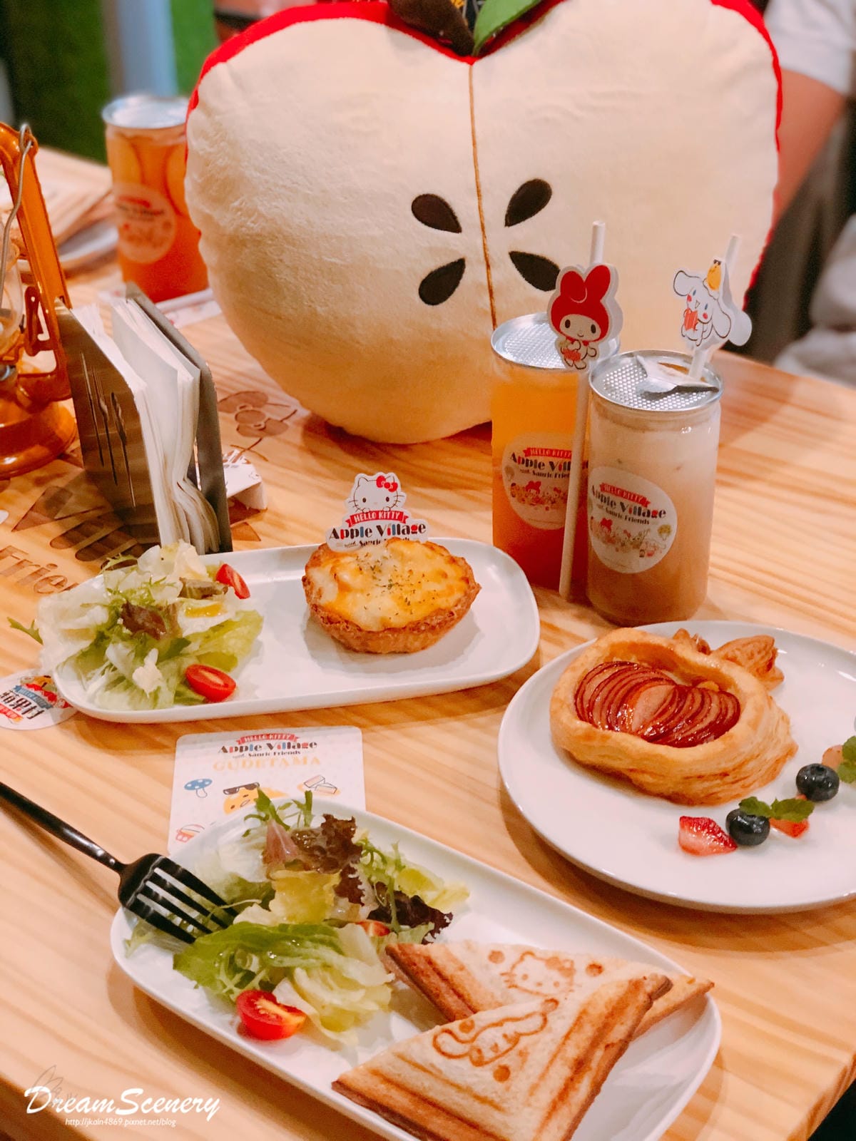 Hello Kitty 蘋果村親子餐廳 苗栗店 Hello Kitty 蘋果村親子餐廳 苗栗店