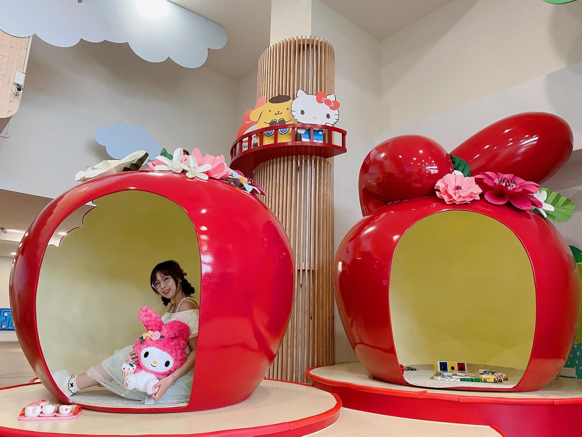 Hello Kitty 蘋果村親子餐廳 苗栗店 Hello Kitty 蘋果村親子餐廳 苗栗店