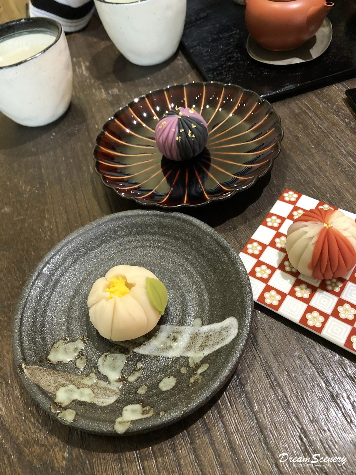 三日月茶空間 (和菓子) 三日月茶空間 (和菓子)