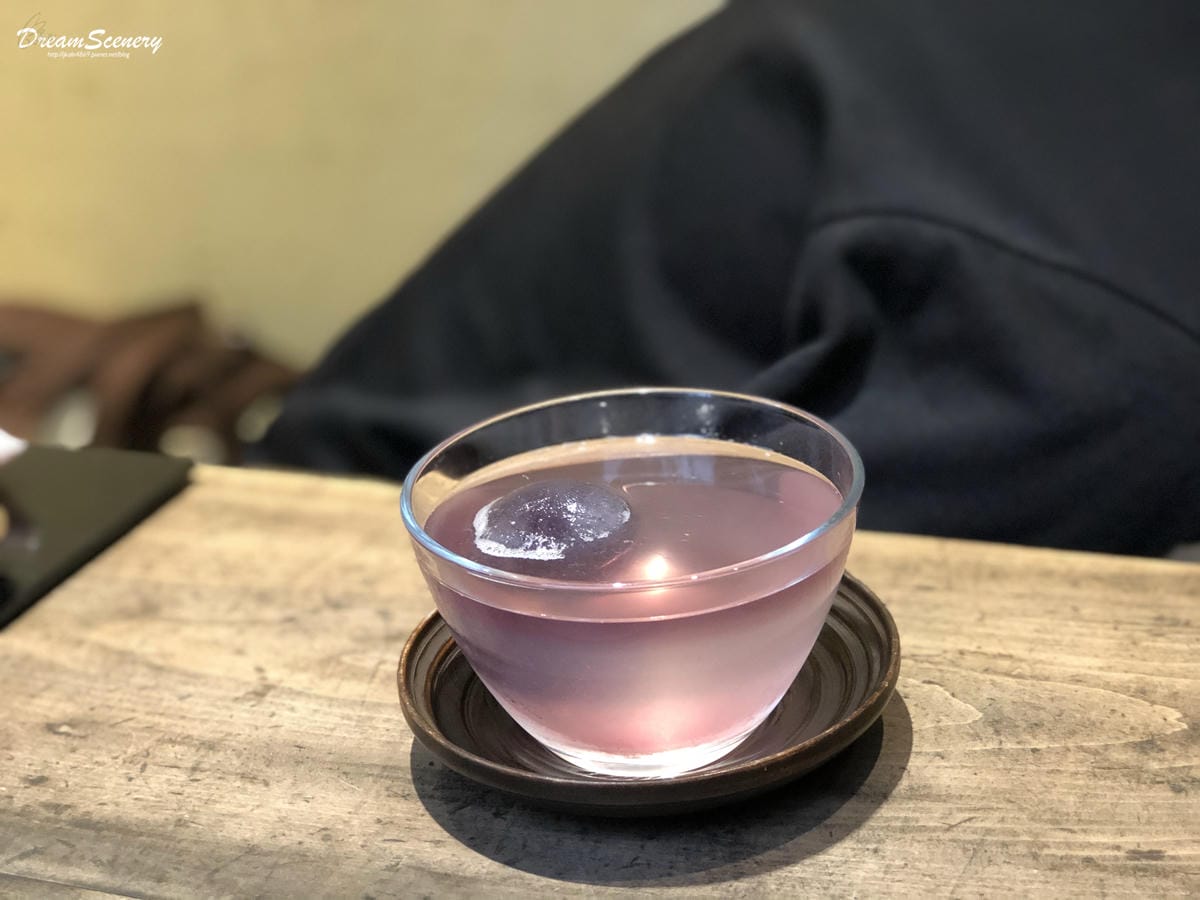 三日月茶空間 (和菓子) 三日月茶空間 (和菓子)