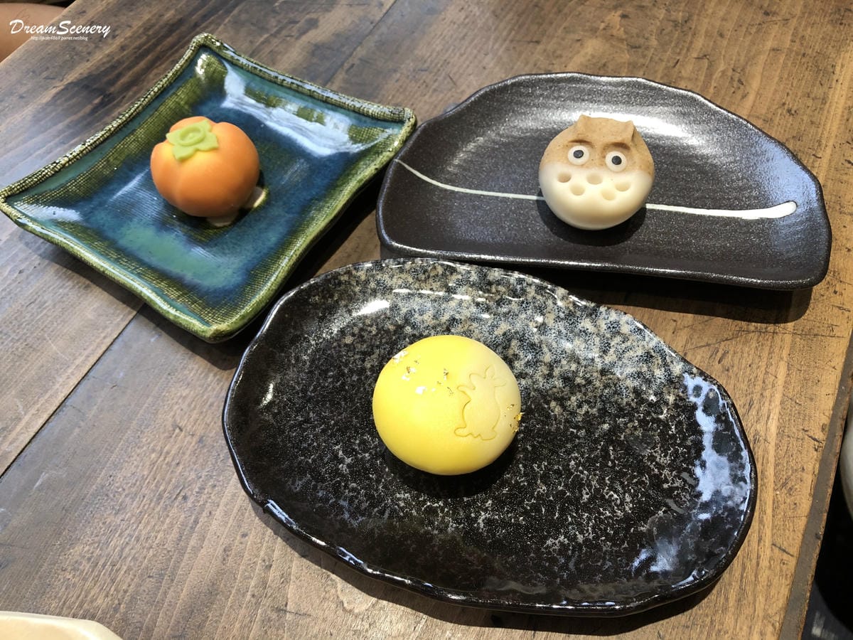 三日月茶空間 (和菓子) 三日月茶空間 (和菓子)
