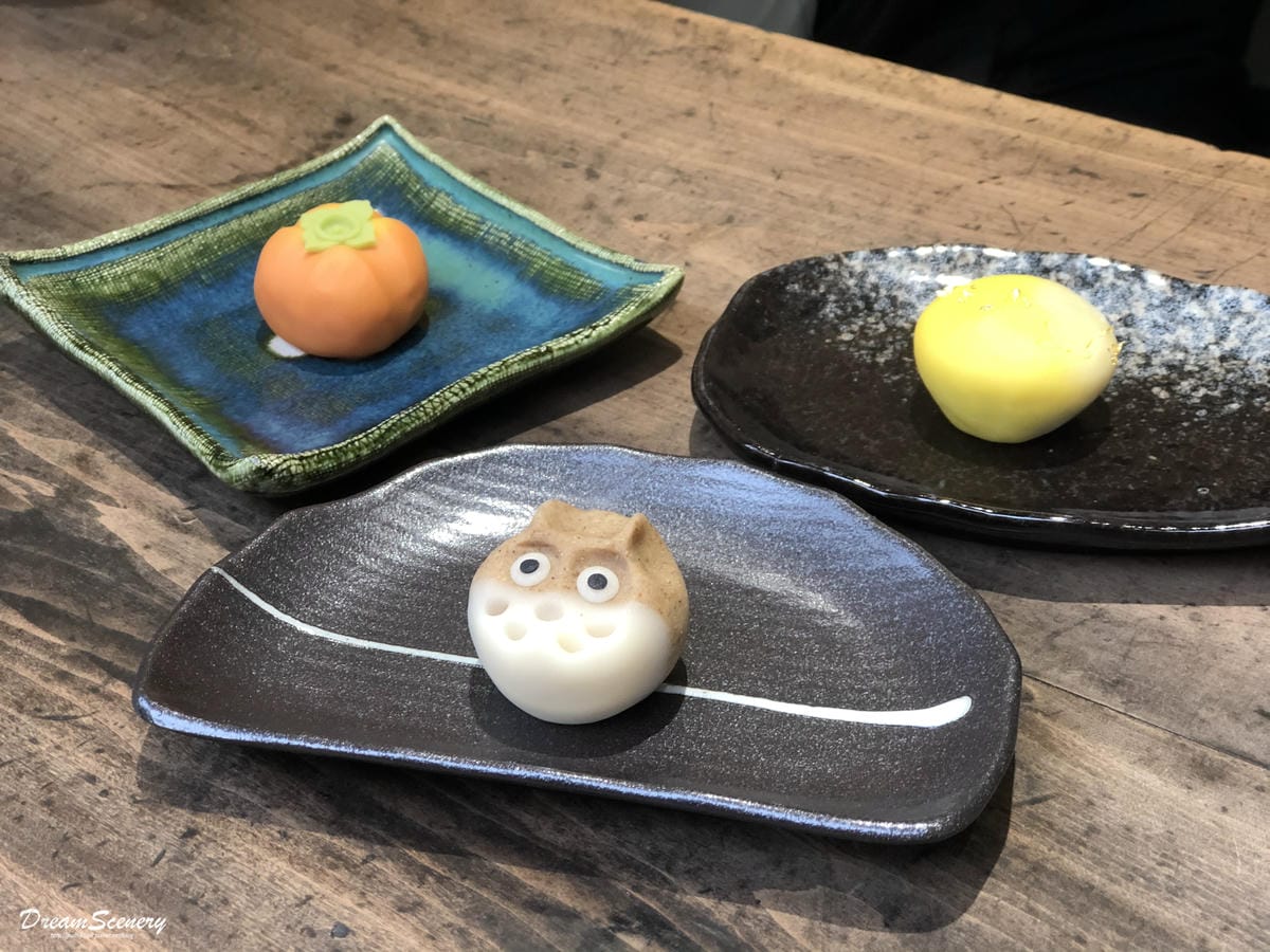 三日月茶空間 (和菓子) 三日月茶空間 (和菓子)