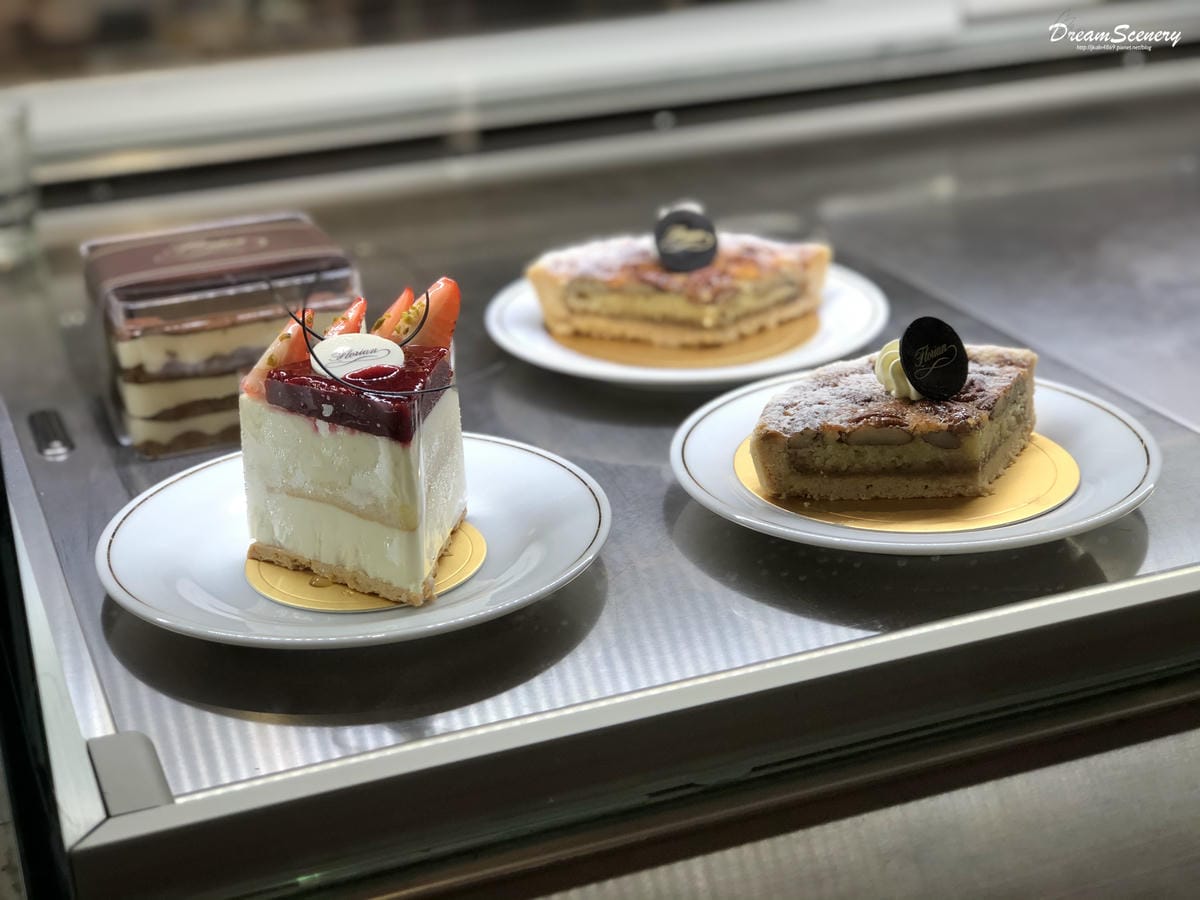 福里安花神咖啡館(新光三越台中店) 福里安花神咖啡館(新光三越台中店)